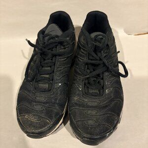 Nike Air Vapor Max Plus Womens size 7/7.5 All Black